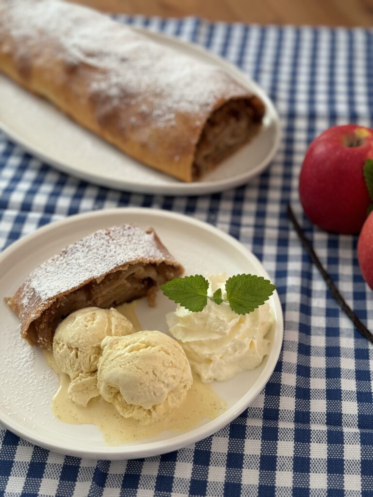 apfelstrudel mit vanillesoße_influencerrezept_content