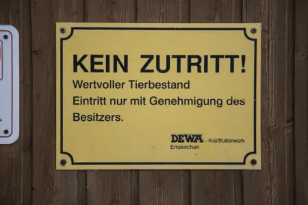 Foto: Schild KEIN ZUTRITT