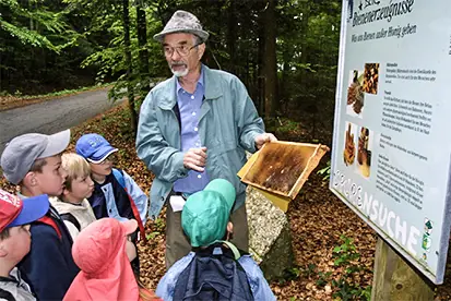 Foto: Bienenkunde mit Kindern